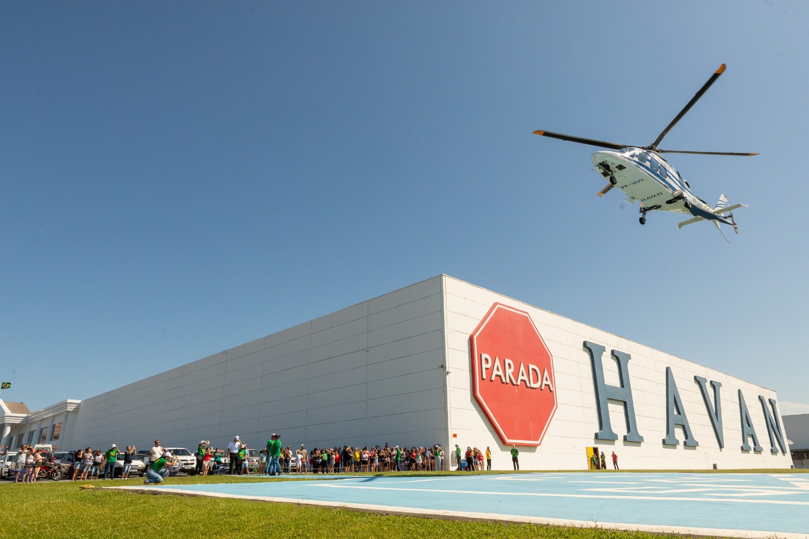 Havan leva clientes para sobrevôo especial no aniversário de Barra Velha